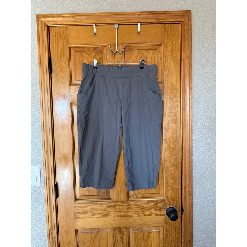 Columbia Women's Gray Capris Cropped Pants Size XL TG Outdoor Activewear